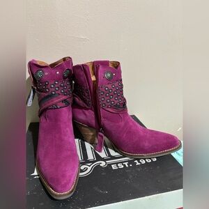 Dingo Women's Magenta Ankle Boots-8.5M-NWT